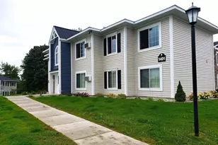 1401 Crestview Dr, Petoskey, MI 49770 - Photo 3