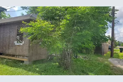 3914 Ajax Street, Houston, TX 77022 - Photo 7