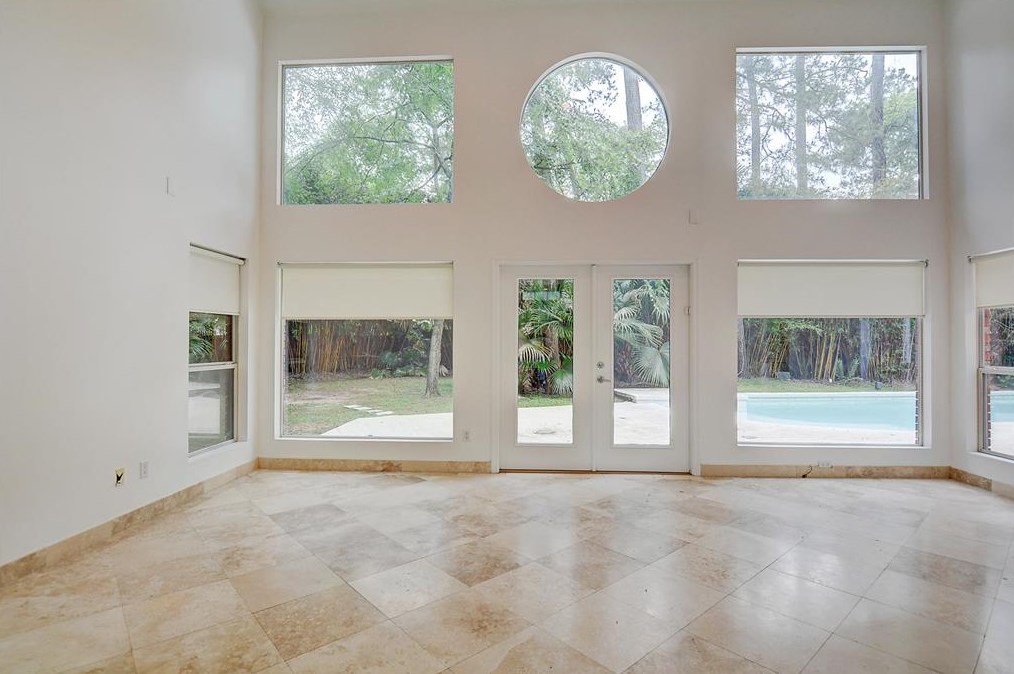 10 Indian Sage Cir, Spring TX  77381-4628 exterior