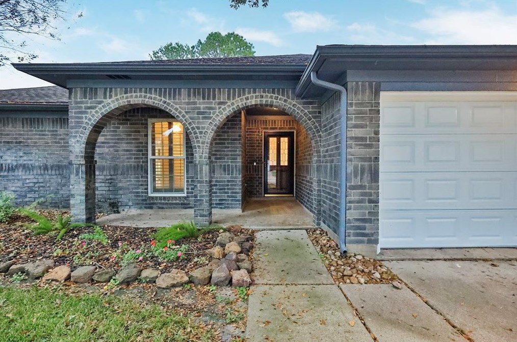7726 Gable Point Dr, Houston TX  77095-1100 exterior