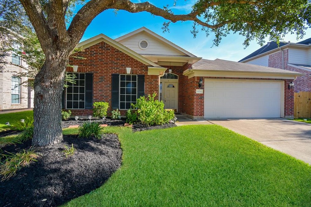 18714 Flagstone Creek Rd, Houston TX  77084-4274 exterior