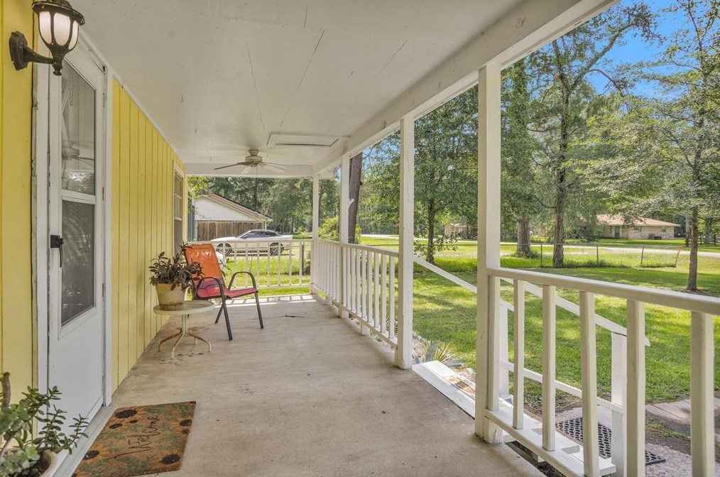 18509 Woodland Frst, Conroe TX  77306-9078 exterior