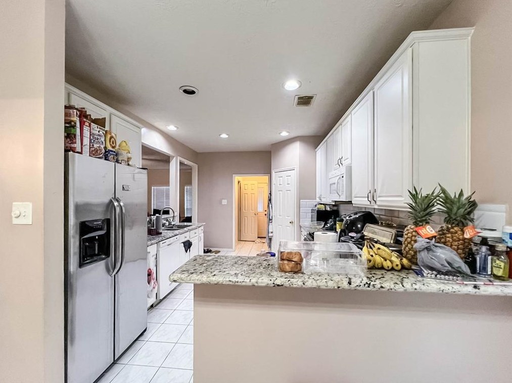 5018 Hearth Holw Ln, Sugar Land TX 77479-3857 exterior