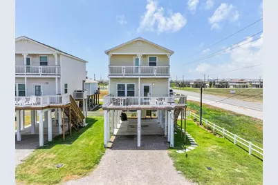 143 W Palm Street, Surfside Beach, TX 77541 - Photo 1