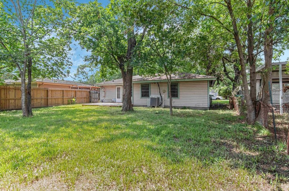 2704 Morningside Ln, Pasadena TX 77506-3128 exterior