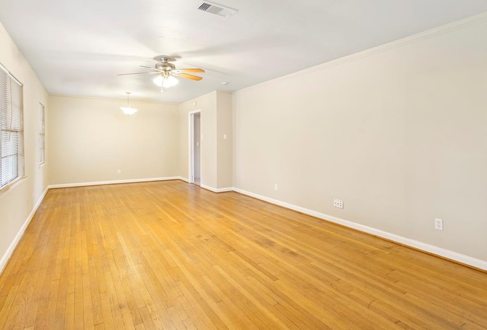 1702 Olive St, Baytown TX  77520-5736 exterior