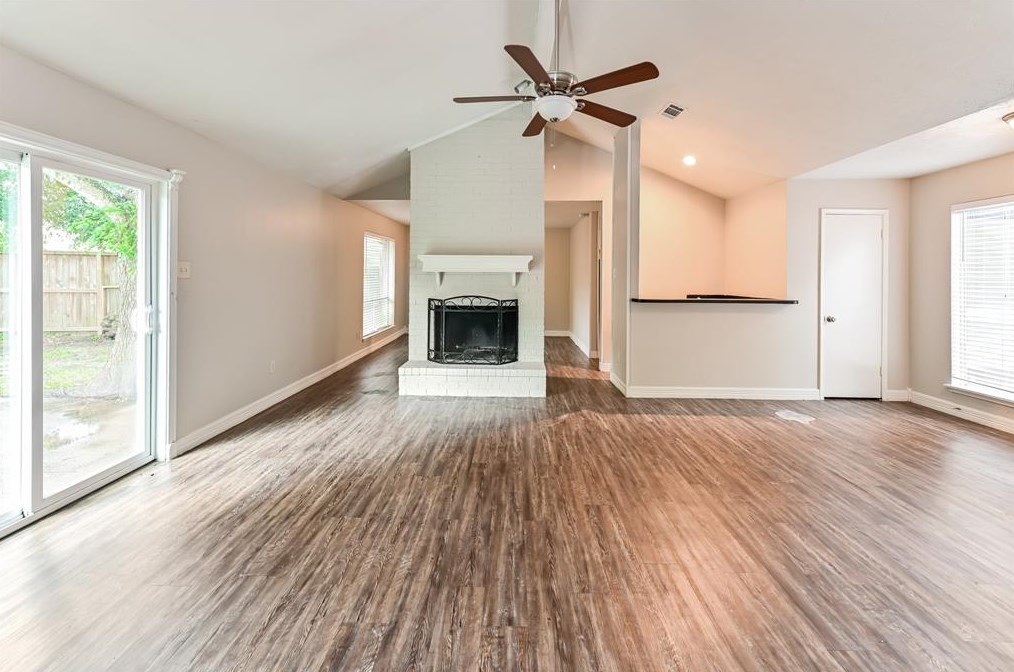 16215 Coral Bay St, Crosby TX  77532-5617 exterior