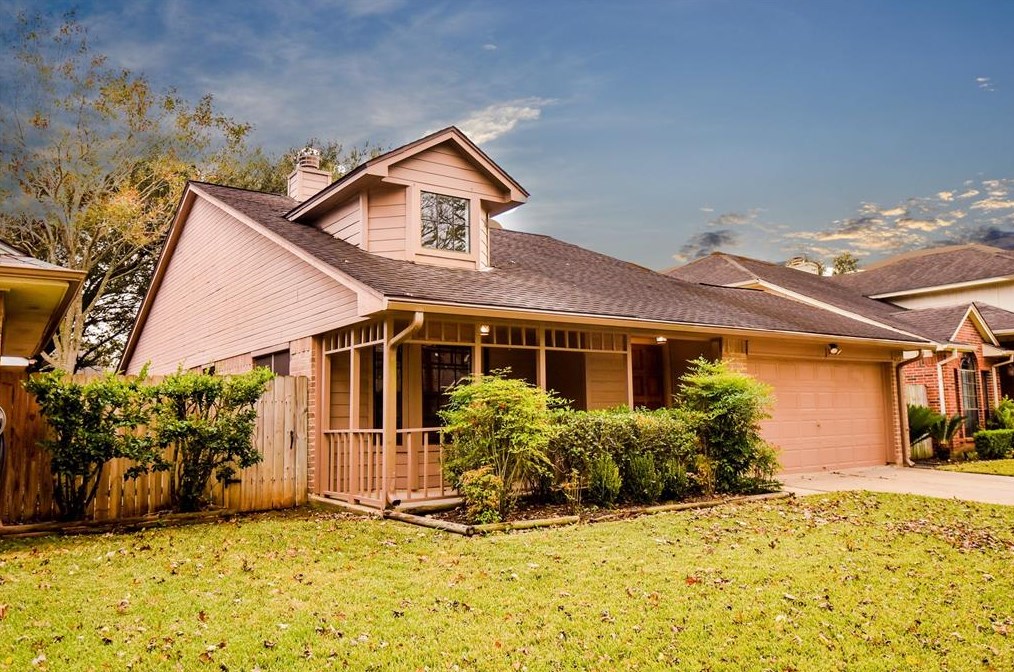 3530 Santa Rosa Ln, Sugar Land TX  77478-5243 exterior