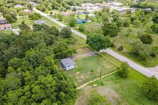 7230 Moore St, Hitchcock, TX 77563 - Photo 3