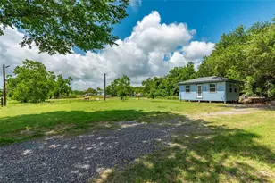 7230 Moore St, Hitchcock, TX 77563 - Photo 1