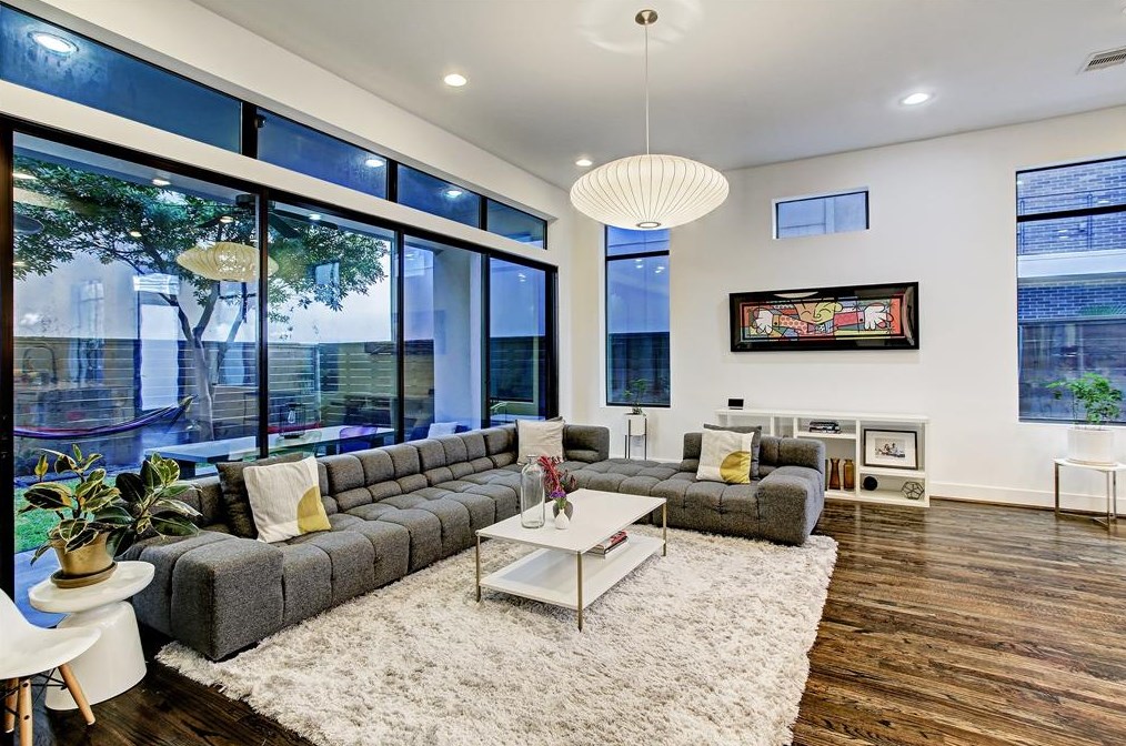 2423 Richton St, Houston TX  77098-3279 exterior