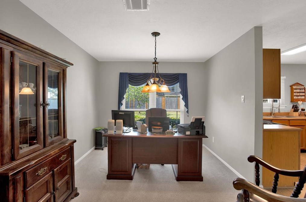 815 Lochnell Dr, Houston TX  77062-2610 exterior