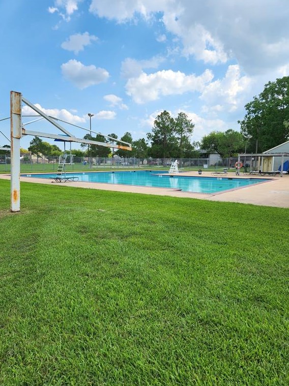815 Lochnell Dr, Houston TX  77062-2610 exterior