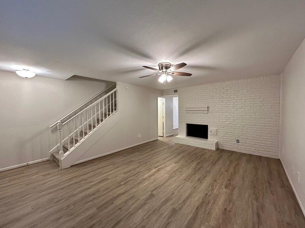 1493 Springrock Ln, Houston TX  77055-4301 exterior