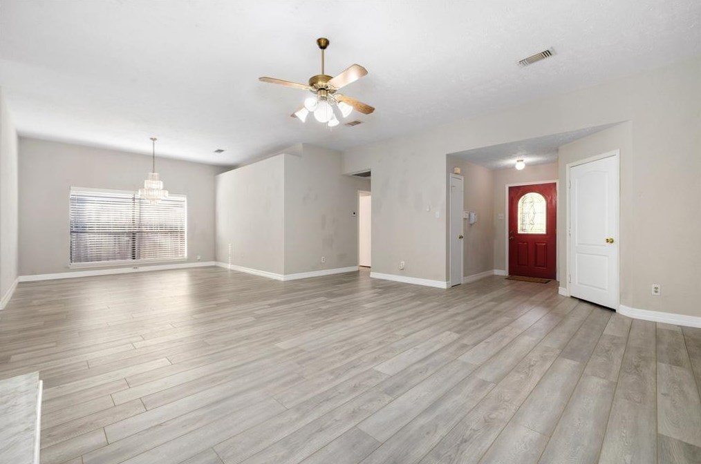 4922 Laureldale Dr, Houston TX  77041-7849 exterior