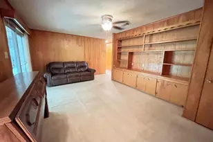 302 Cordell Dr, Crockett, TX 75835 - Photo 11