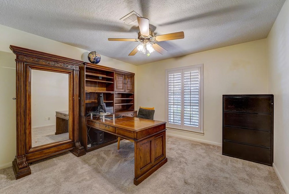 18102 Oakhampton Dr, Houston TX  77084-3261 exterior