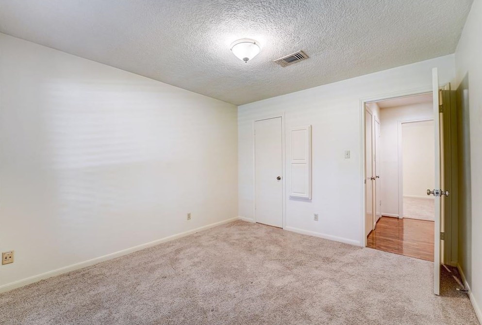18102 Oakhampton Dr, Houston TX  77084-3261 exterior
