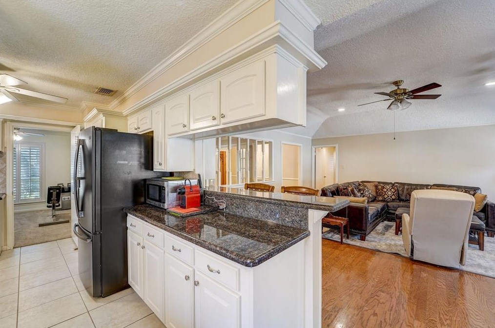 18102 Oakhampton Dr, Houston TX  77084-3261 exterior
