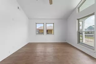 4014 Kent Dr, Galveston, TX 77554 - Photo 5