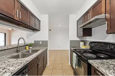 8020 Braesmain Drive #1710, Houston, TX 77025 - Photo 9