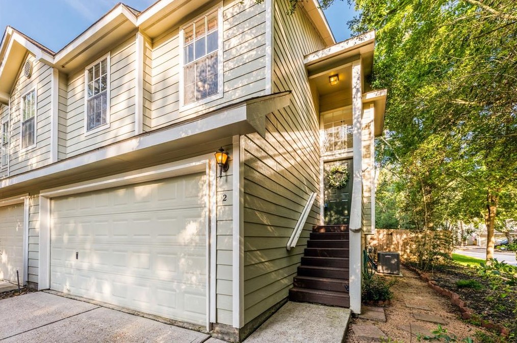 2 Timberstar St, Spring TX  77382-4213 exterior