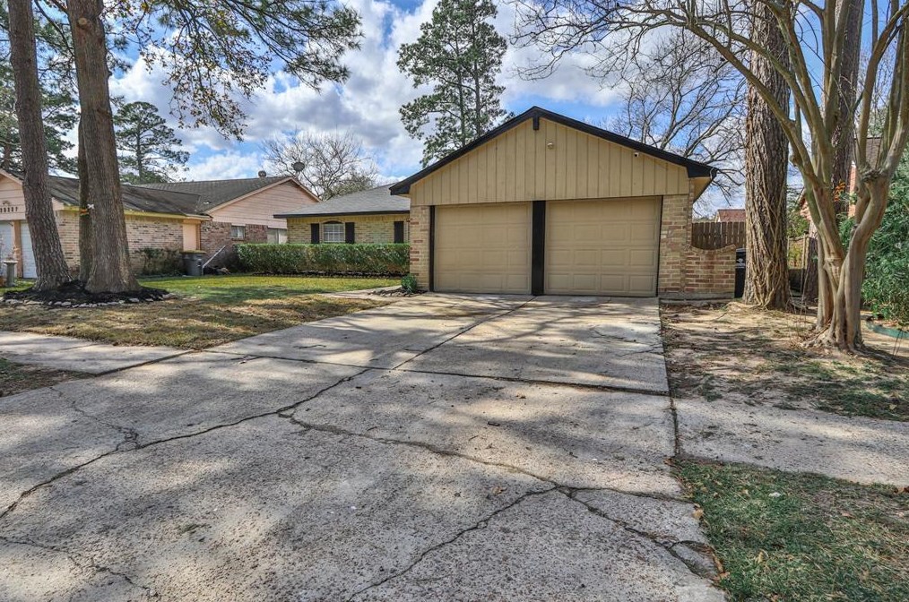 23303 Pine Post Ln, Spring TX  77373-7029 exterior