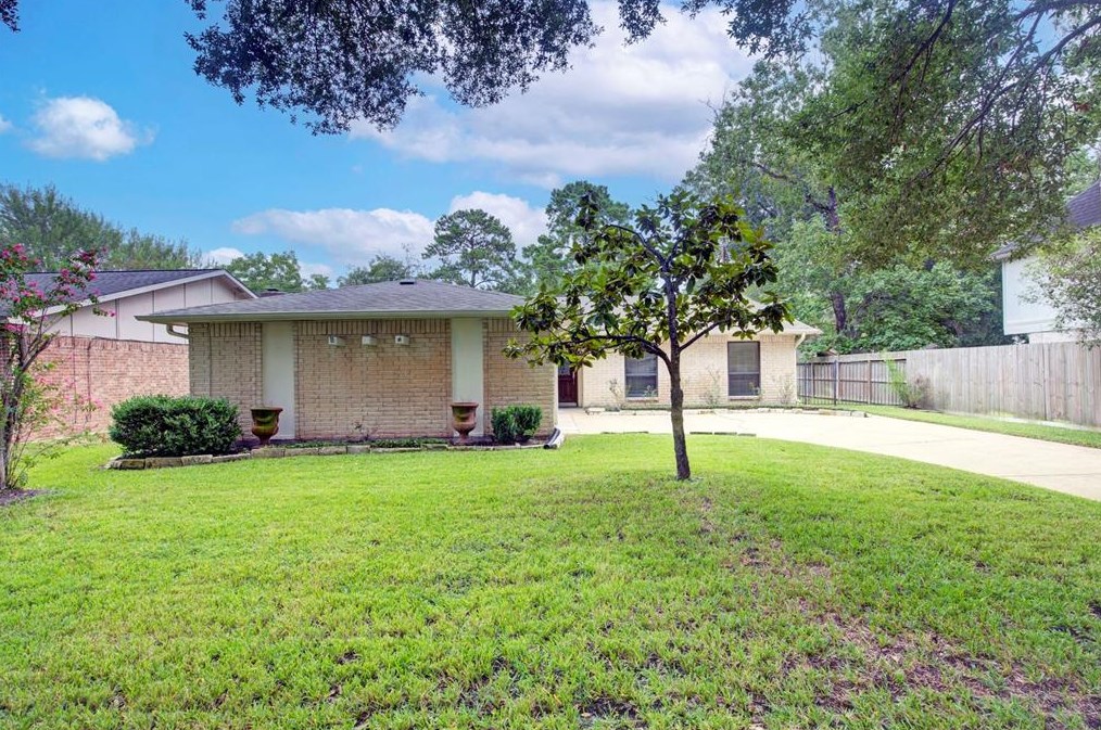 17910 Navajo Trail Dr, Spring TX  77388-5054 exterior