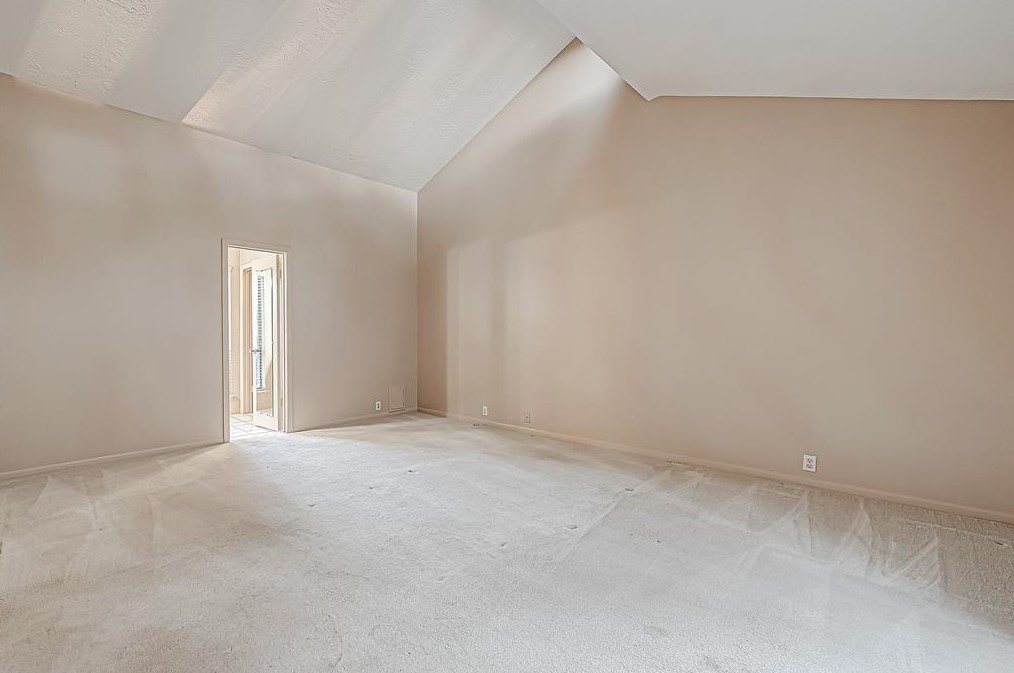 114 Quiet Wind Dr, Montgomery TX 77356-5949 exterior