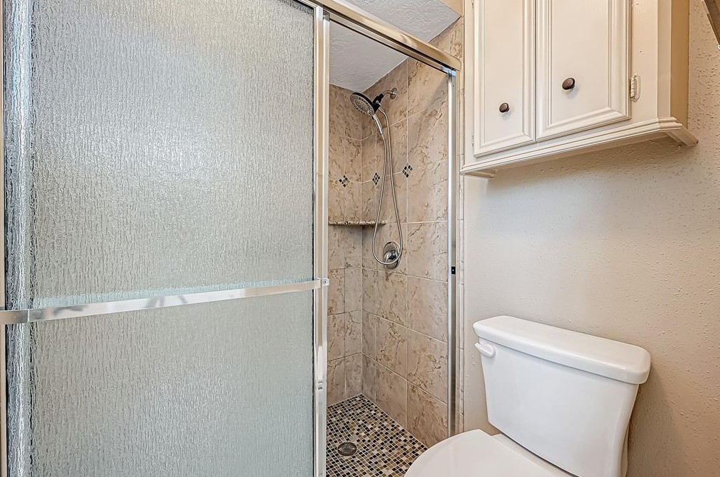 114 Quiet Wind Dr, Montgomery TX 77356-5949 exterior