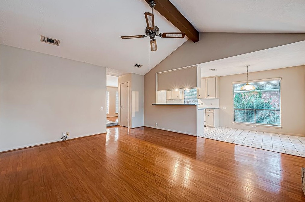 114 Quiet Wind Dr, Montgomery TX 77356-5949 exterior