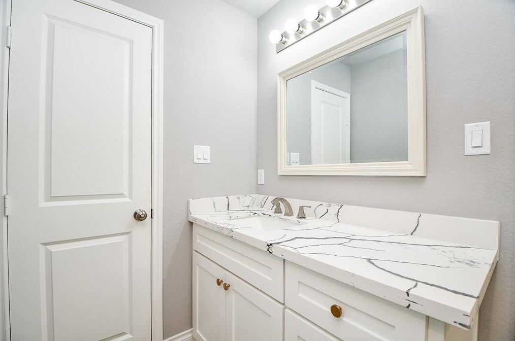 6665 Northdale, Houston TX  77087-6424 exterior