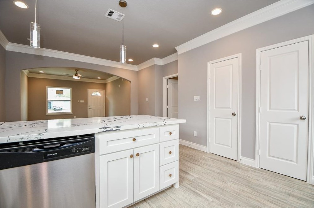 6665 Northdale, Houston TX  77087-6424 exterior