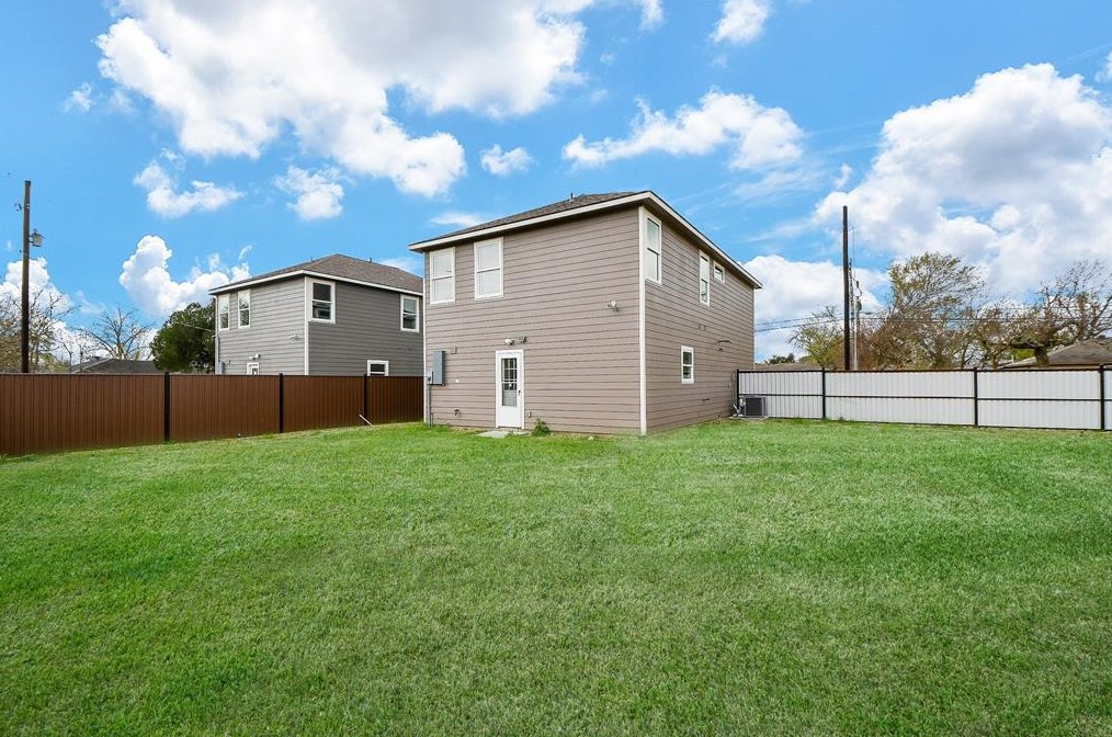 6665 Northdale, Houston TX  77087-6424 exterior