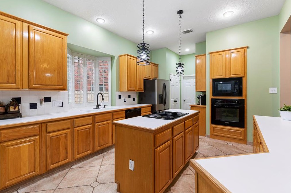 17815 Mossy Rdg Ln, Houston TX  77095-4422 exterior