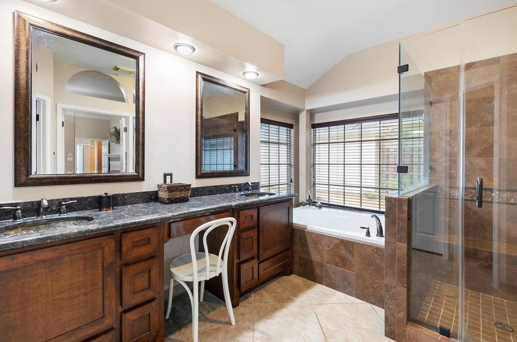 17815 Mossy Rdg Ln, Houston TX  77095-4422 exterior