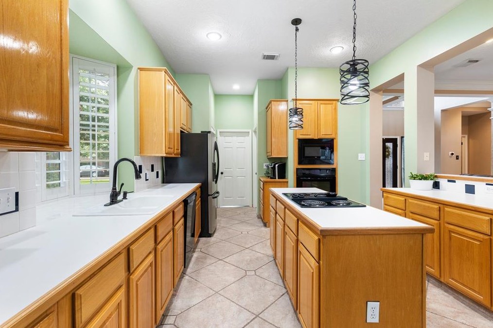 17815 Mossy Rdg Ln, Houston TX  77095-4422 exterior