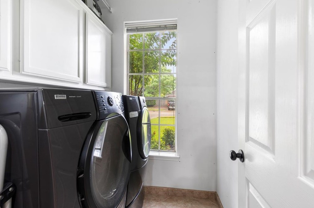 17815 Mossy Rdg Ln, Houston TX  77095-4422 exterior