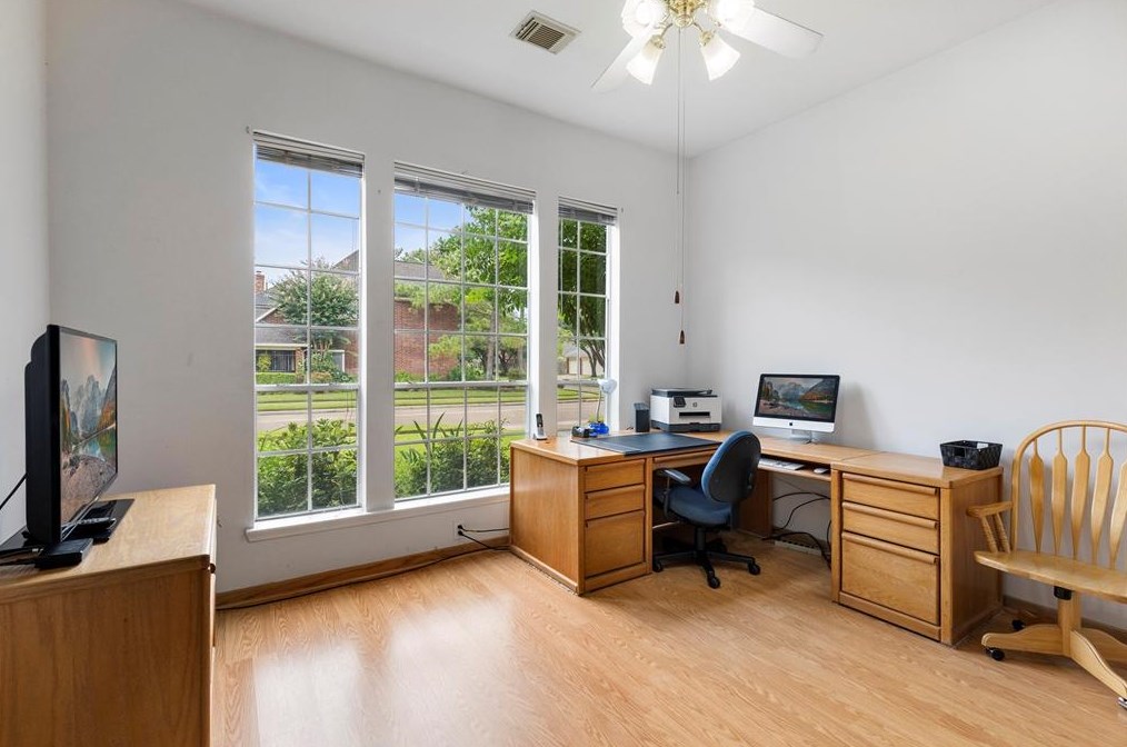 17815 Mossy Rdg Ln, Houston TX  77095-4422 exterior