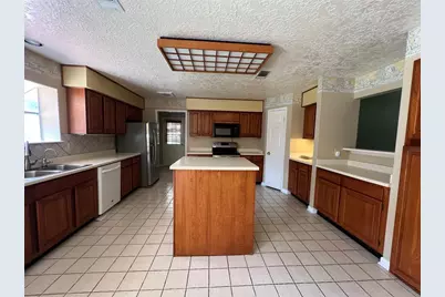 101 Willowbend Street, Huntsville, TX 77320 - Photo 7