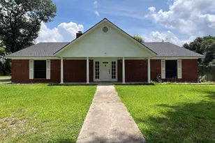 101 Willowbend St, Huntsville, TX 77320 - Photo 1