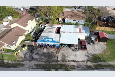 1702 Lockwood Dr Drive, Houston, TX 77020 - Photo 1