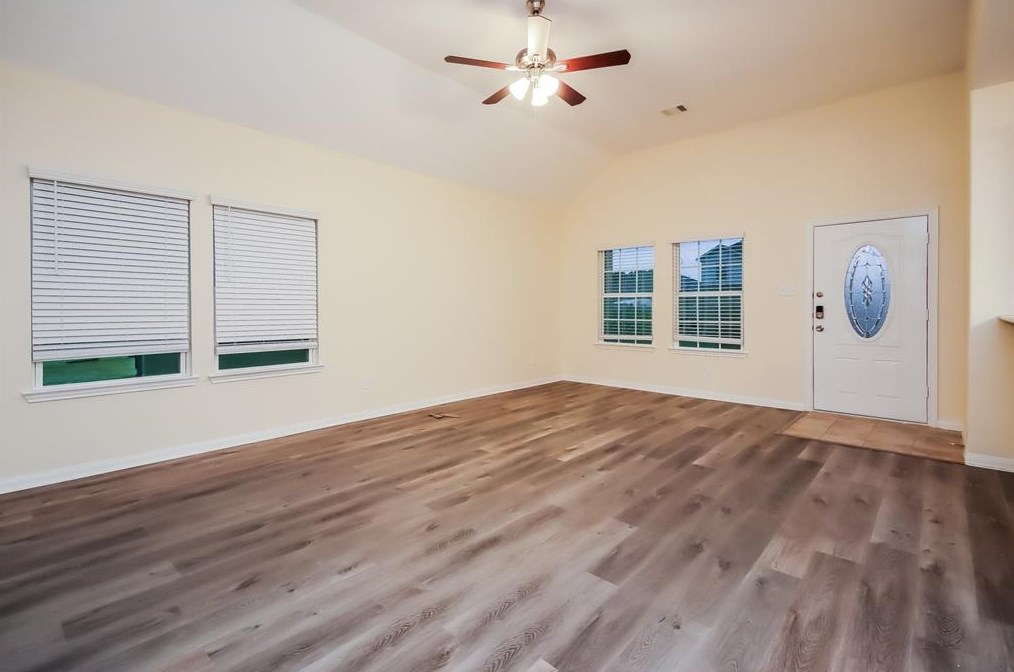 5946 Nodaway Creek Ct, Houston TX  77085-5810 exterior