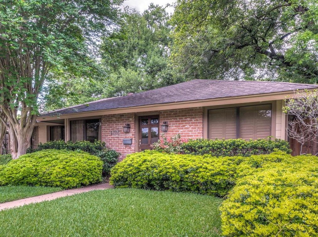 5338 Pagewood Ln, Houston TX  77056-7227 exterior