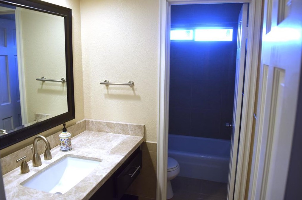4738 Cashel Cir, Houston TX  77069-3502 exterior