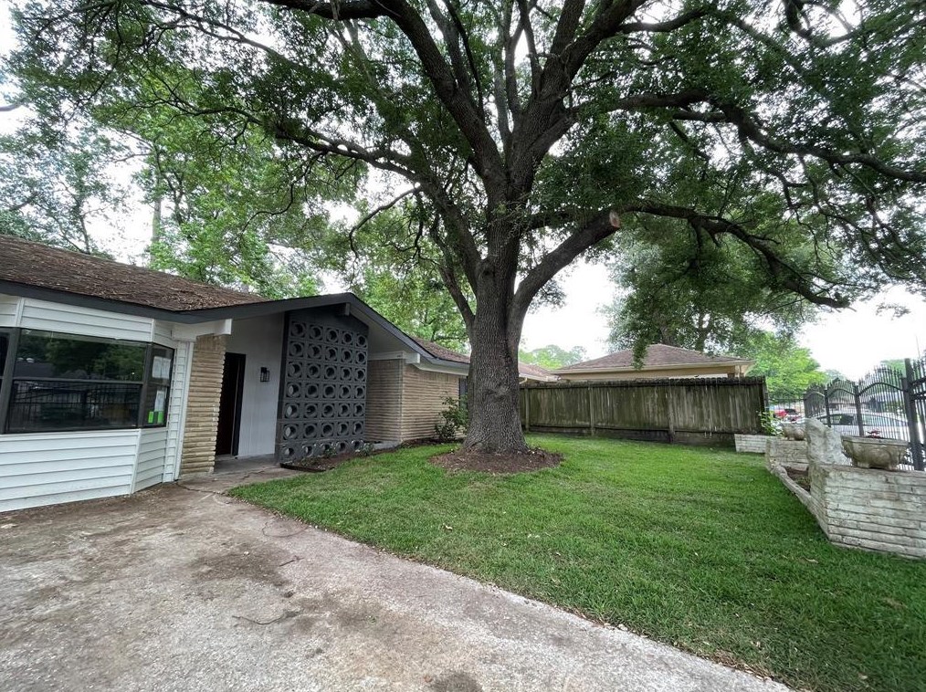 7611 Cabot St, Houston TX  77016-3917 exterior