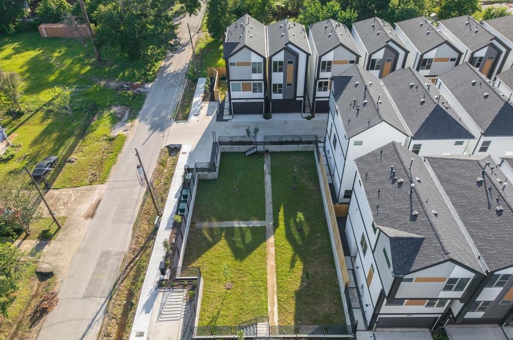 812 Curtin St, Houston TX  77018-2107 exterior