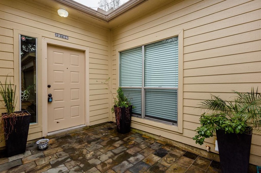 22206 Meadowrock Dr, Spring TX  77389-4743 exterior