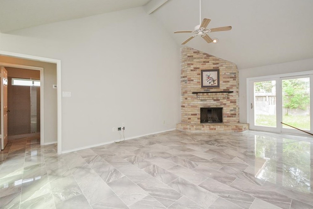 11810 Glenwolde Dr, Houston TX  77099-1916 exterior
