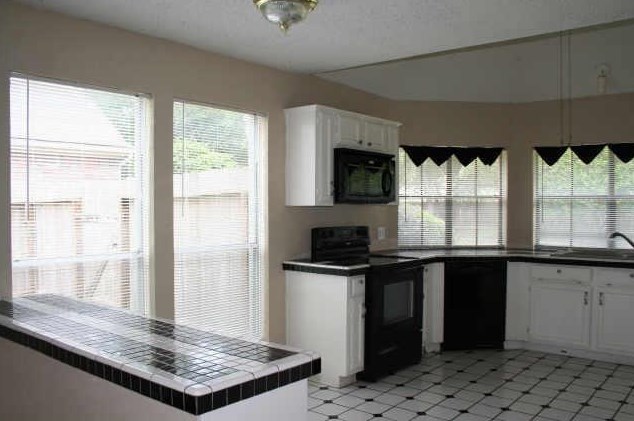 2602 Lakefield Way, Sugar Land TX  77479-2033 exterior